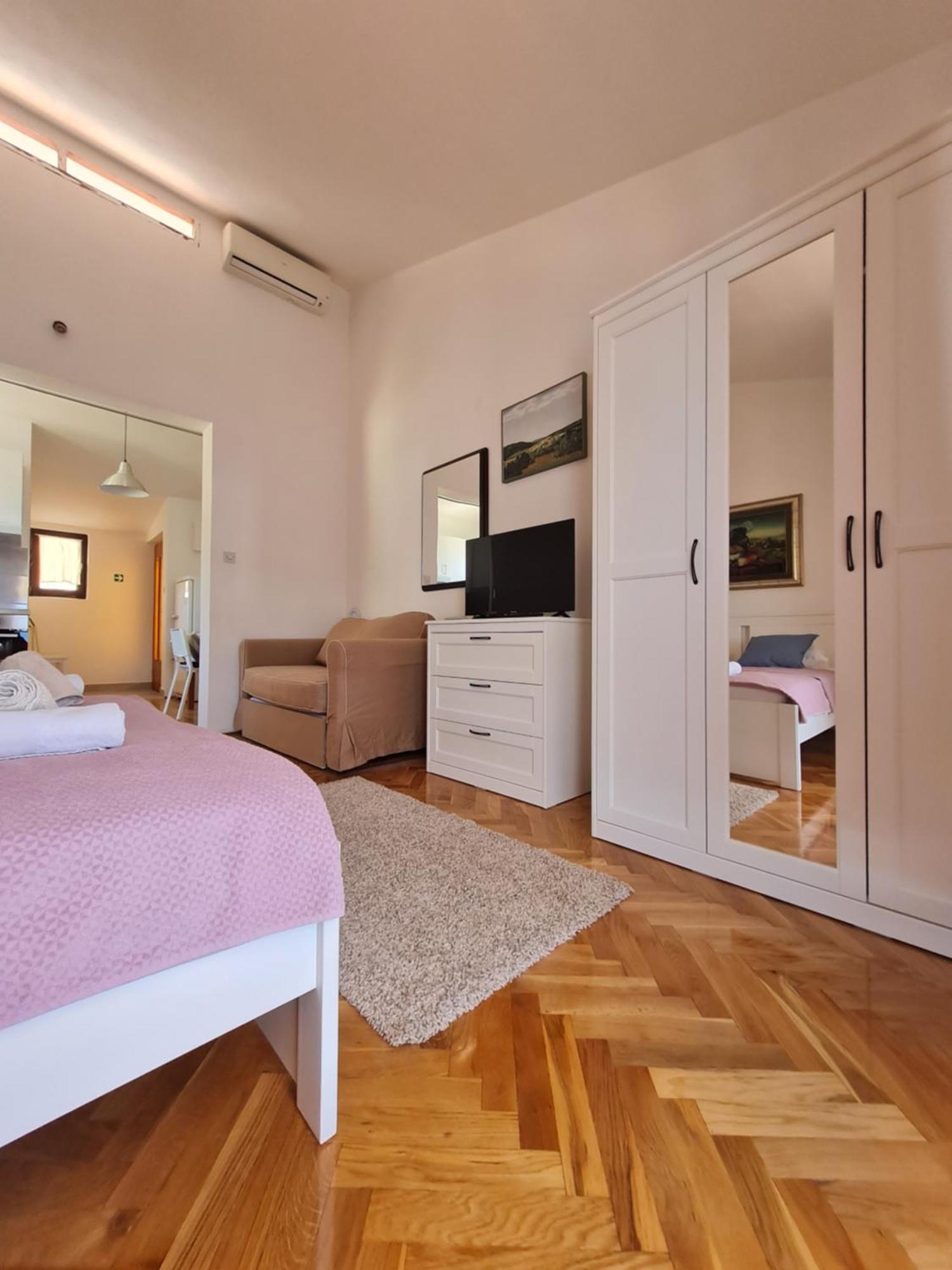 Apartments Apartmani Pintar Mimice Extérieur photo