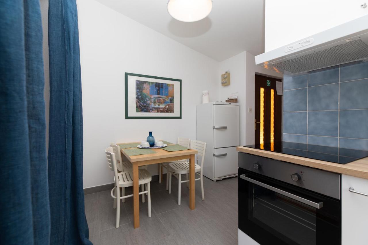 Apartments Apartmani Pintar Mimice Extérieur photo